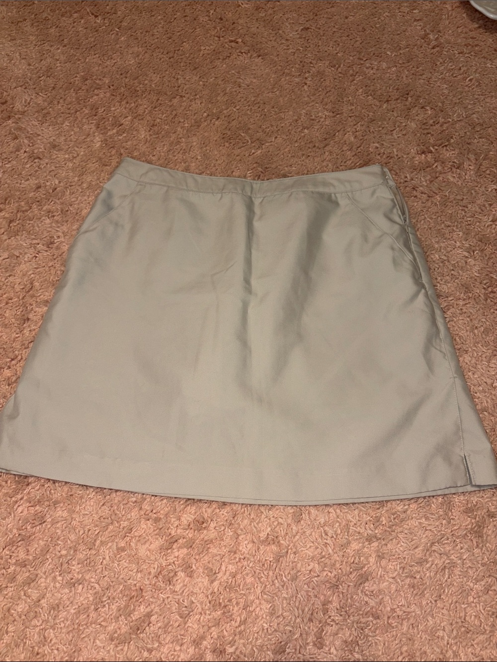 Field Gear tennis Golf Skort Beige Size 6 EUC